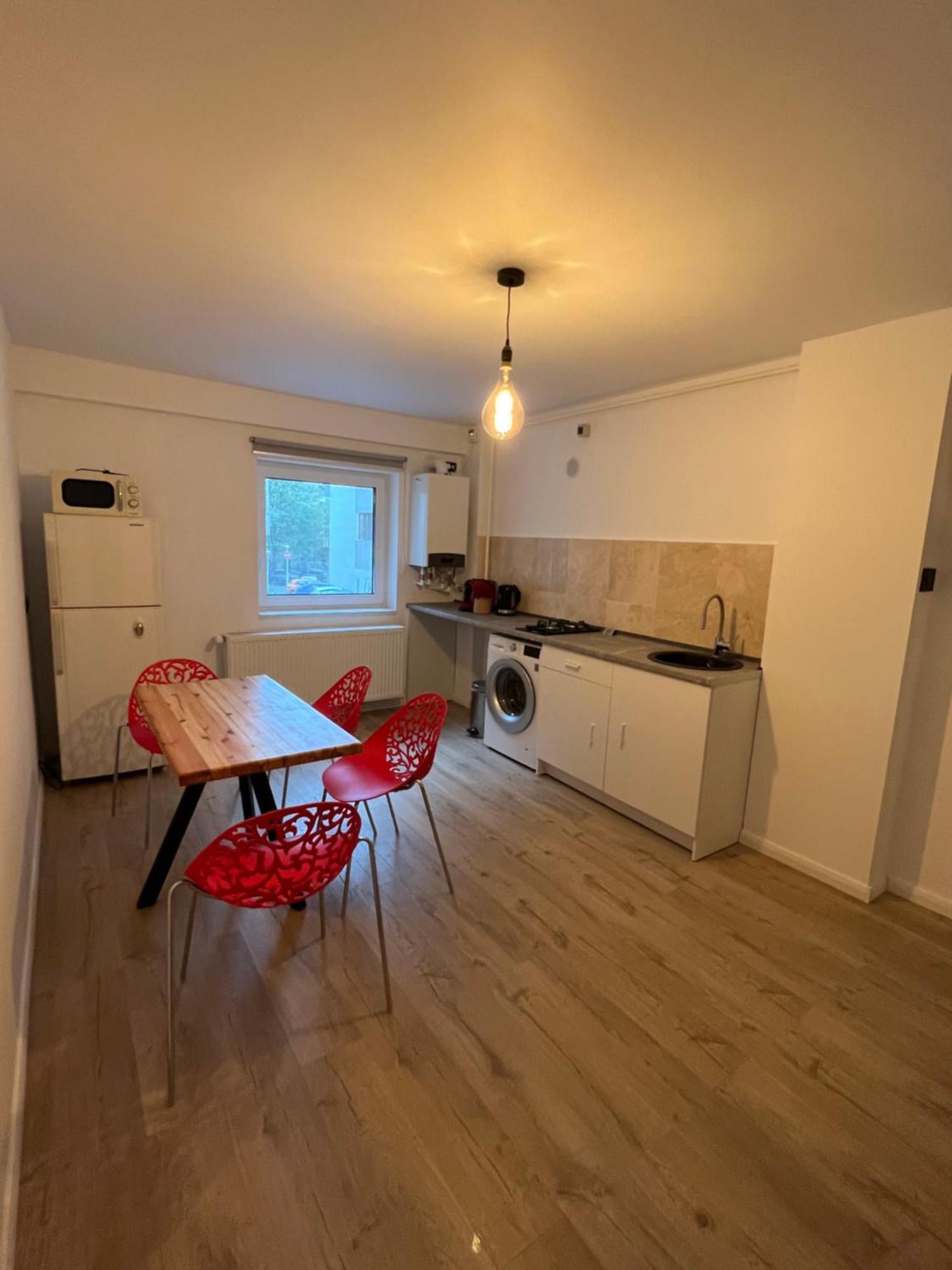 Ella Apart Apartment Constanta Ngoại thất bức ảnh