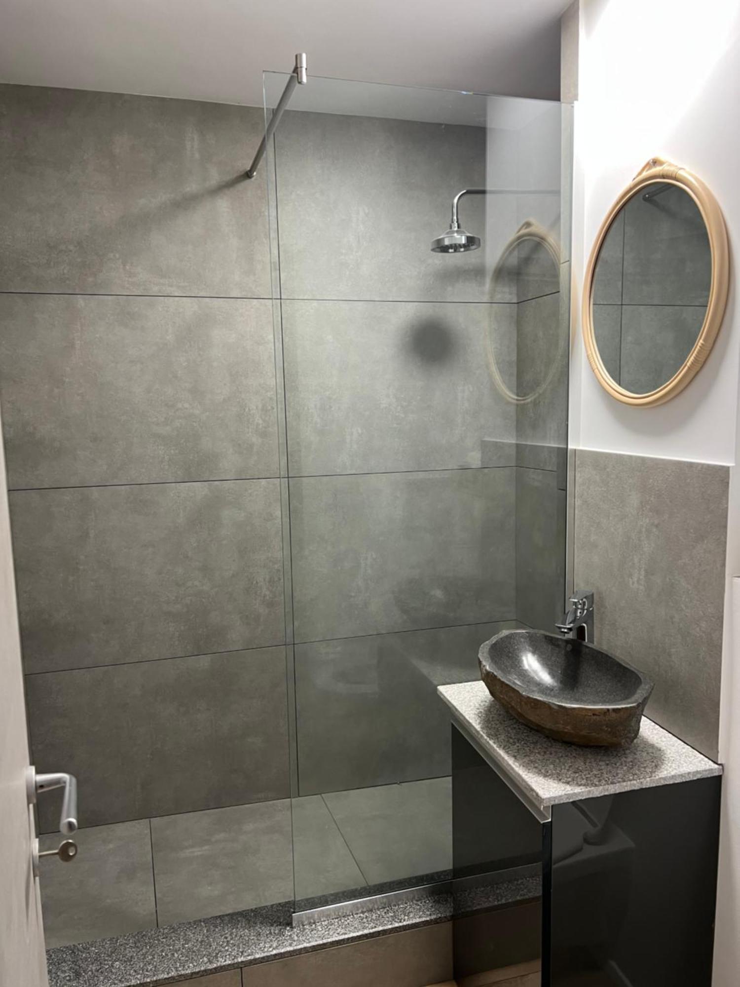 Ella Apart Apartment Constanta Ngoại thất bức ảnh